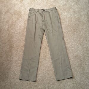 Dockers Men's Khaki Chinos